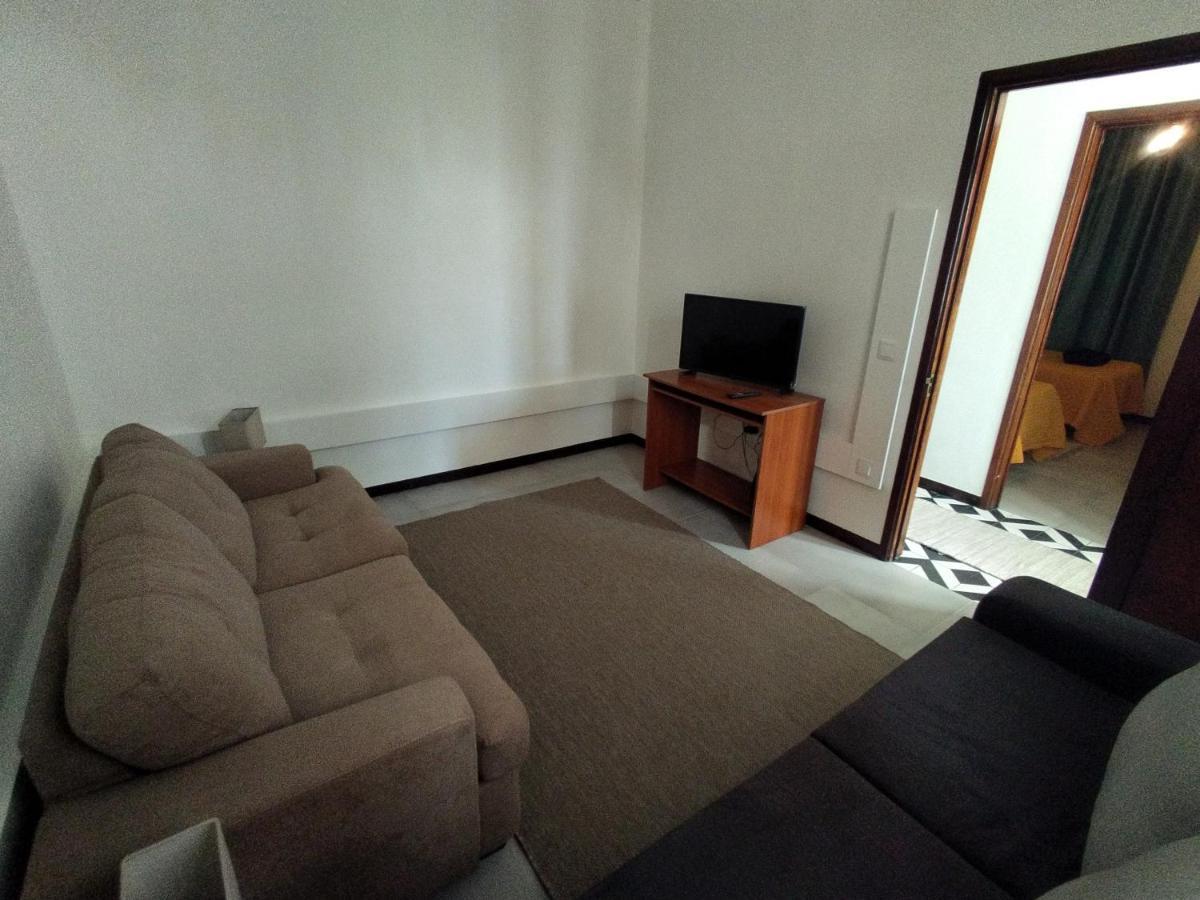 Bus Stop House 84 فونشال المظهر الخارجي الصورة