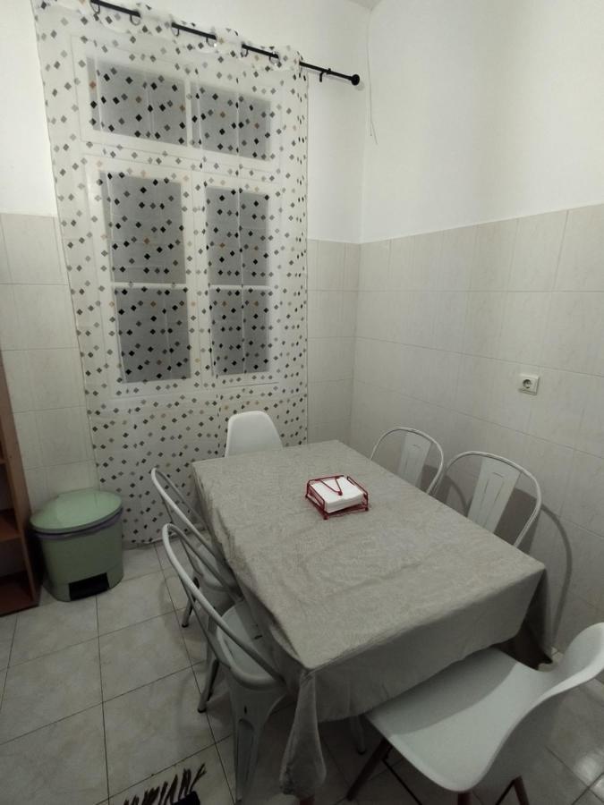 Bus Stop House 84 فونشال المظهر الخارجي الصورة