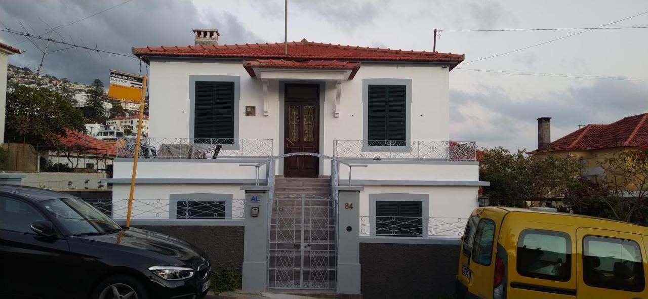 Bus Stop House 84 فونشال المظهر الخارجي الصورة